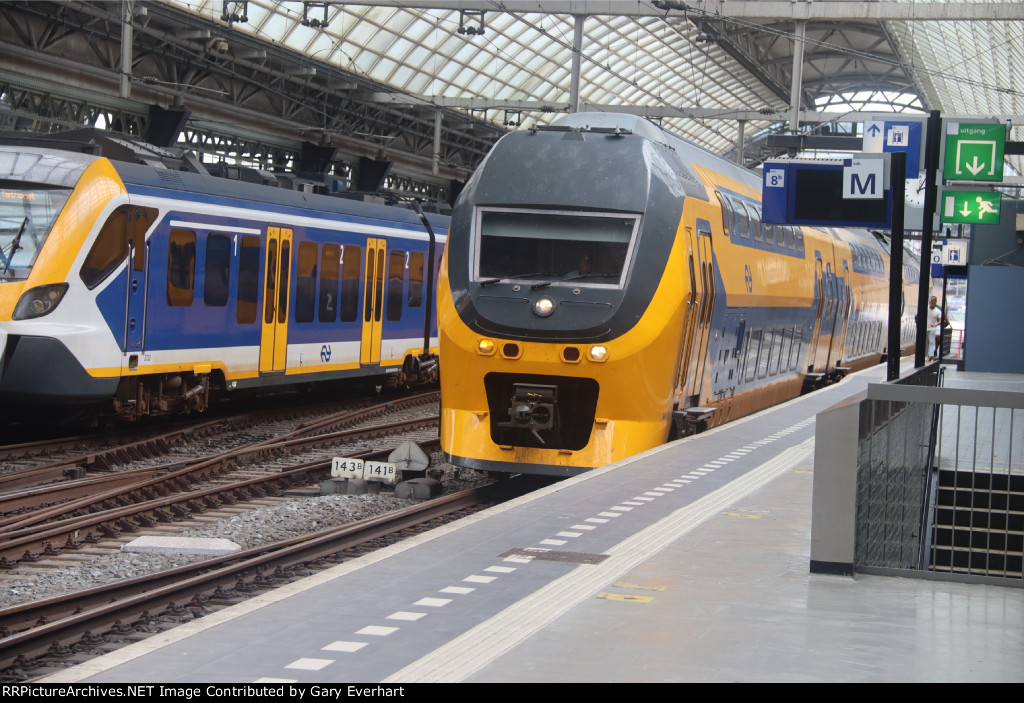 NS VIRM #9413 - Nederlandse Spoorwegen 